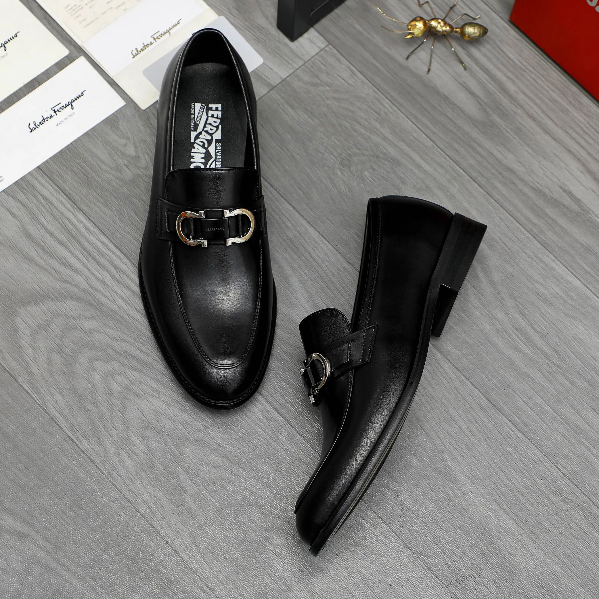 Men's shoes 💰420 Product trademark: Ferragamo " Ferragamo ] Business slip-on leather shoes Regular size: 39-45 (38.46 custom-made, non-refundable) Product materials: Selected high-quality cowhide upper, sheepskin lining, original rubber outsole
